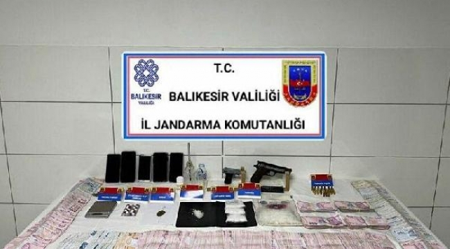 Ayvalık'ta uyuşturucu operasyonu: 5 gözaltı
