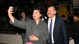 Balıkesir Büyükşehir Belediyesi'nden öğretmenlere özel konser