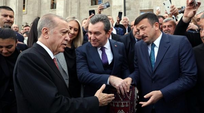 Başkan Koştu, Cumhurbaşkanı Erdoğan'a Bergama'yı anlattı