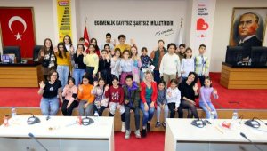 Bayraklı Belediyesi Çocuk Meclisi'nde gündem çocuk hakları oldu