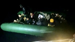 Bodrum açıklarında geri itilen 57 kaçak göçmen kurtarıldı