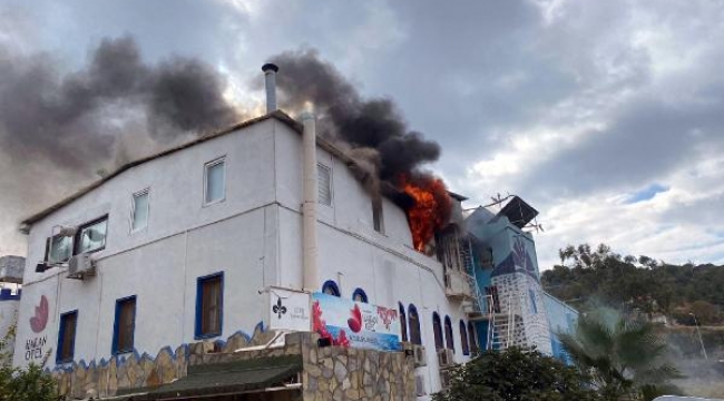 Bodrum'da otelin çatı katında yangın