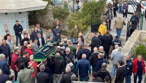 Bodrum'da sahte içkiden ölen bir çocuk babası toprağa verildi