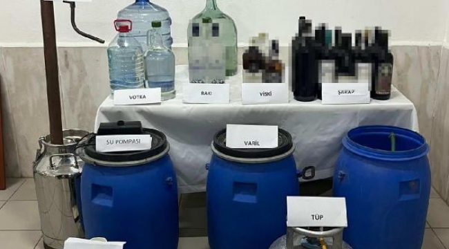 Didim'deki evde 350 litre sahte içkiyle yakalandı