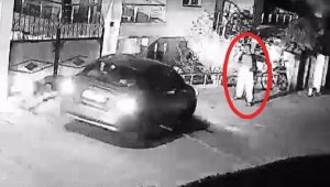 Fren yerine gaza bastı, oğluna çarptı