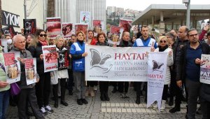 Hayvanlara yönelik şiddet, İzmir'deki eylemde protesto edildi