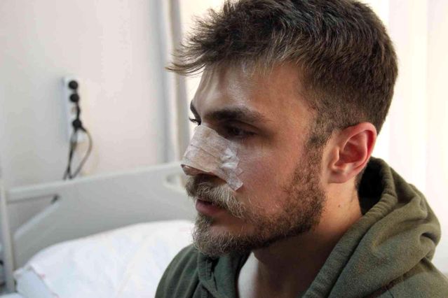 İzmir'de doktora saldırı! Burnunu kırdı