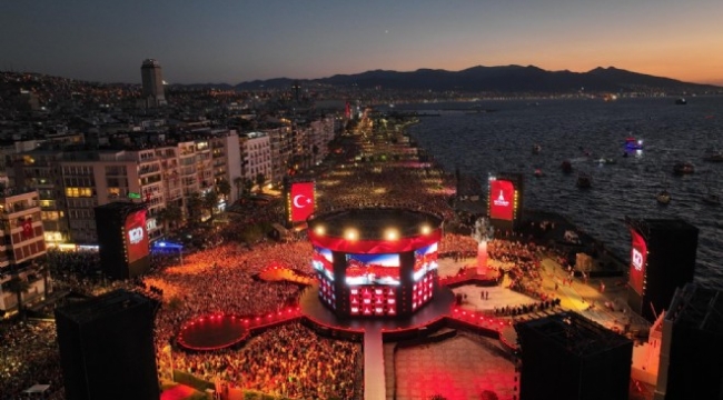 İzmir'in kurtuluşunun 100. yıl etkinlikleri Antalya'da ödül aldı