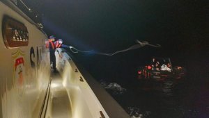 İzmir'de 138 kaçak göçmen ölümden kurtarıldı