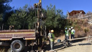 İzmir'de 'afet' için yapılan sondaj kazıları görüntülendi