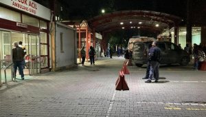 İzmir'de aracına binerken silahlı saldırıya uğradı