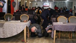 İzmir'de 'Çök- Kapan- Tutun' deprem anı tatbikatı