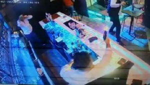 İzmir'de gece kulübünde silahlı kavga