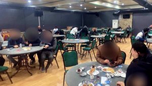 İzmir'de 'kumar' baskını; 47 kişiye 85 bin lira ceza