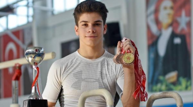İzmirli cimnastikçi bir yılda 22 madalya aldı