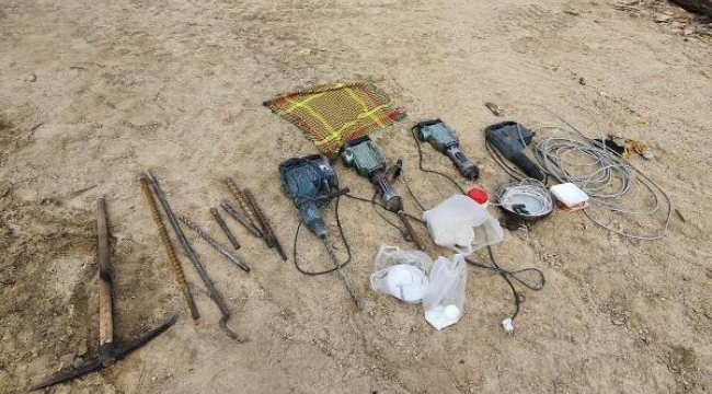 Kaçak kazı yapan 2 kişiye suçüstü