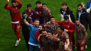 Karşıyaka, şampiyonluk yarışına ortak oldu