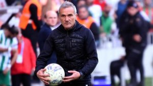 Karşıyaka'da Teknik Direktör Güraçar gitti