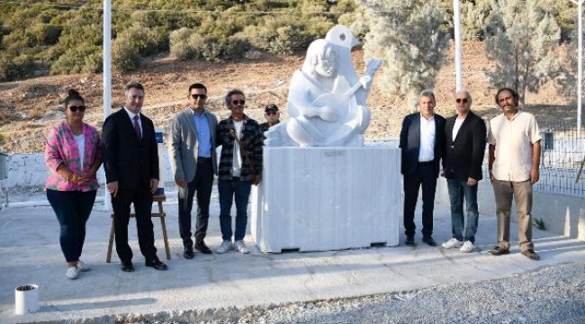 Kuşadası Neopolis Sempozyumu'nda mermerler heykele dönüştü