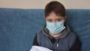 Lösemi oldu, yürüyemedi! Yılmadı kurtuldu