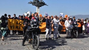 LÖSEV'den renkli kortej