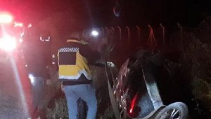 Otomobil, takla attı; sürücü ile arkadaşı öldü