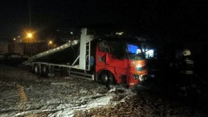 Park halindeki kamyonda 3 saat arayla 2 yangın