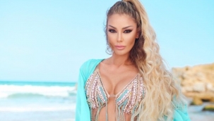 Petek Dinçöz, kumsalda dans etti