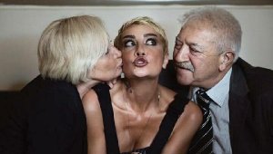 Şarkıcı Sıla'nın babası, son yolculuğuna uğurlandı