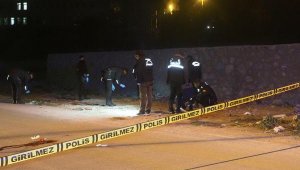 Sokakta karşılaştığı eski eşini tüfekle vurdu