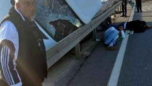 Taraftar minibüsü bariyerlere çarptı: 1 ölü, 9 yaralı