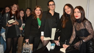 Tasamcı Kaya ve yazar Aksoy kitapseverlerle buluştu