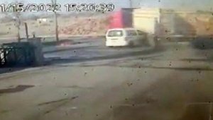 Turgutlu'da, 3 kişinin yaralandığı kaza kamerada