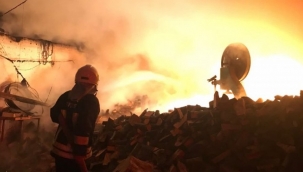 Ula'da bulunan mobilya atölyesinde yangın