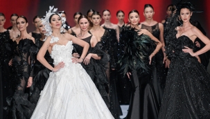 Ünlü mankenler, İzmir'den tepki gösterdi