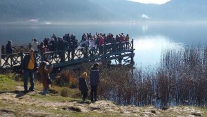 Abant Gölü Milli Parkı hafta sonunda ilgi gördü