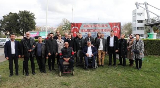 AK Parti İzmir İl Başkanı Kerem Ali Sürekli, Aliağa'da engellilerle buluştu