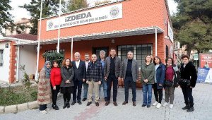 AK Parti İzmir İl Başkanı: Depremzedeleri asla kaderlerine terk etmedik