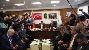 AK Parti'li Özhaseki, Aydın'da belediye başkanlarıyla bir araya geldi