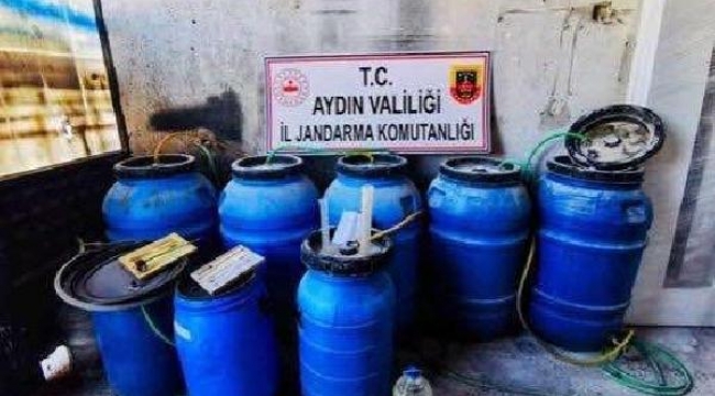 Aydın'da 5 ton 805 litre sahte içkiye 3 gözaltı