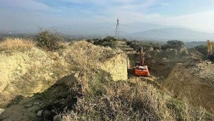 Aydın'da kepçeyle 'define' kazısına suçüstü: 4 gözaltı