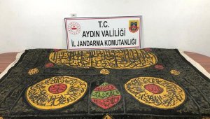 Aydın'da 'tarihi eser' operasyonu; 18'inci yüzyıldan Kabe örtüleri ele geçirildi