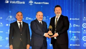 Bakan Varank: Taş üstüne taş koyan kim varsa onların yol arkadaşıyız