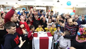 Bayraklı'da yılbaşı coşkusu