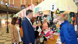 Bayraklılı kadınlardan yılbaşı kermesi! Hesaplı hediyeler burada