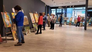 Bayraklı'nın kursiyerlerinden yıl sonu sergisi