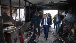 Belediye Başkanı Batur, yanan ilkokulda incelemelerde bulundu