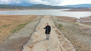 Bodrum alarmı! Su azaldı, eski yol göründü