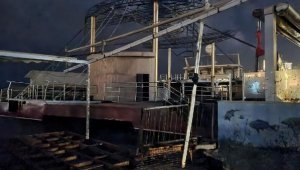 Bodrum'da yüzen disko karaya oturdu