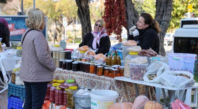 Buca'da Üretici Kadınlar Pazarı açıldı